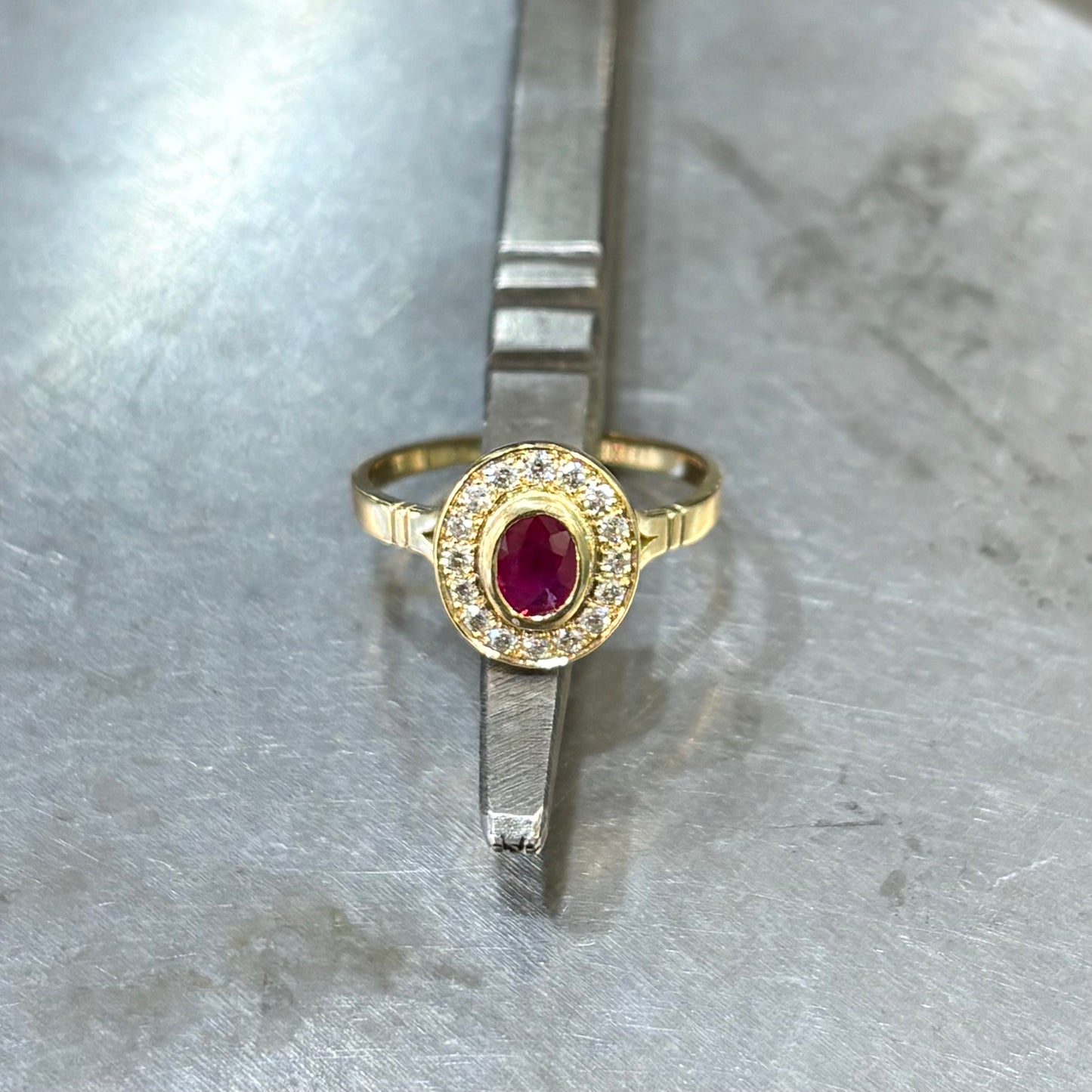 Bague Marguerite - Or Jaune 750 Rubis & Diamants