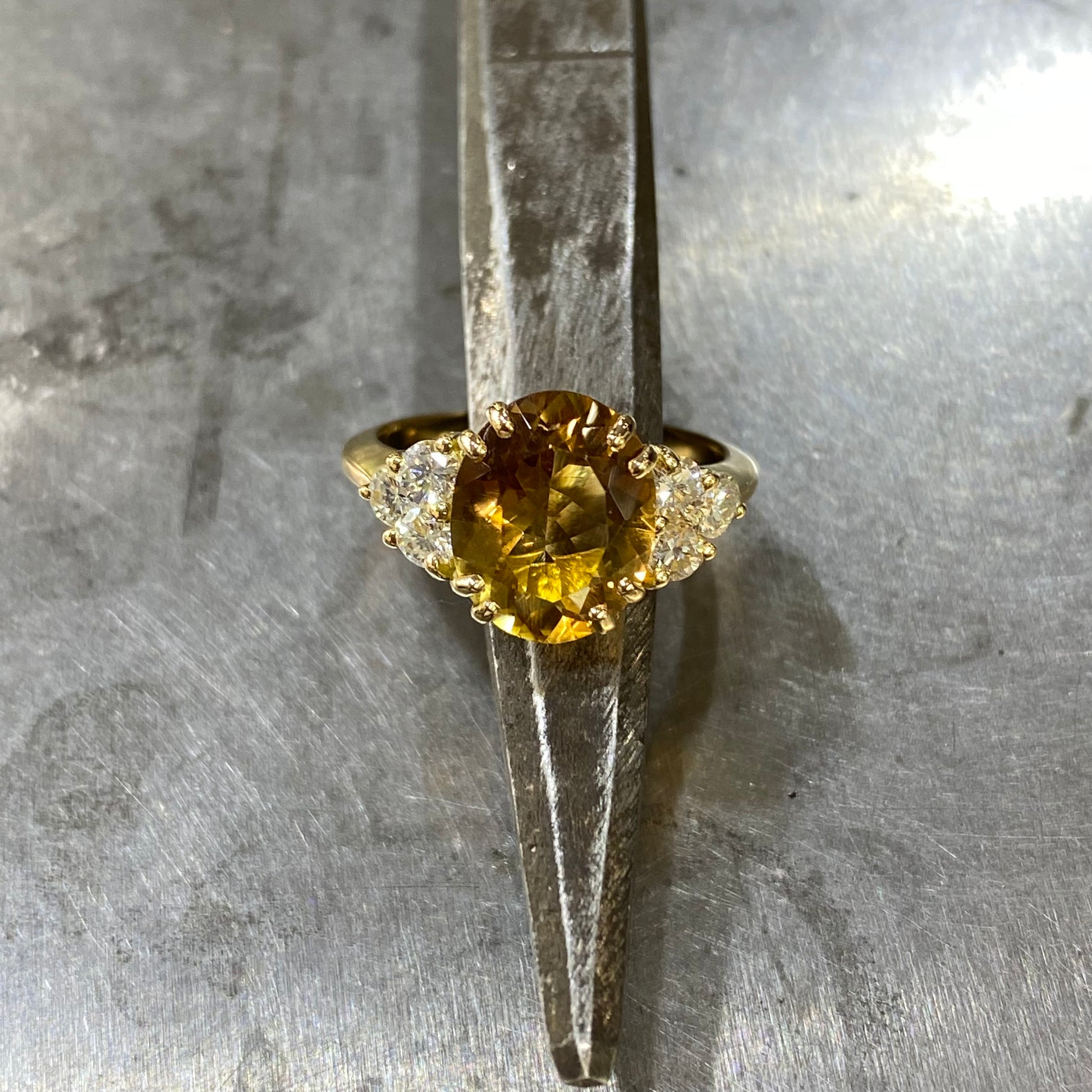 Bague Nausicaä - Or Jaune 750 Citrine & Diamants Création Fremont