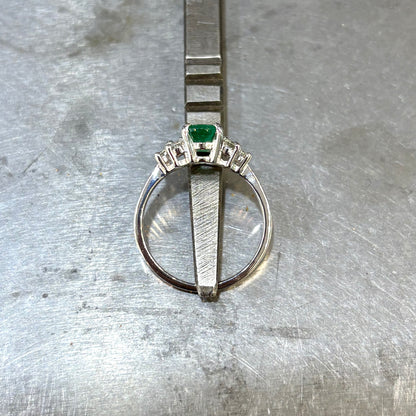 Bague Nausicaä Médium - Or Blanc 750 Émeraude & Diamants