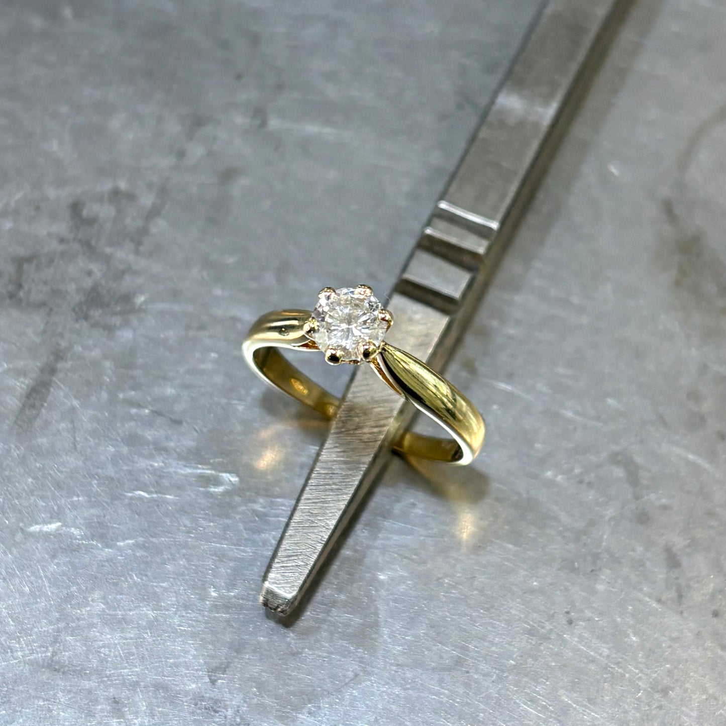 Bague Solitaire - Or Jaune 750 & Diamant