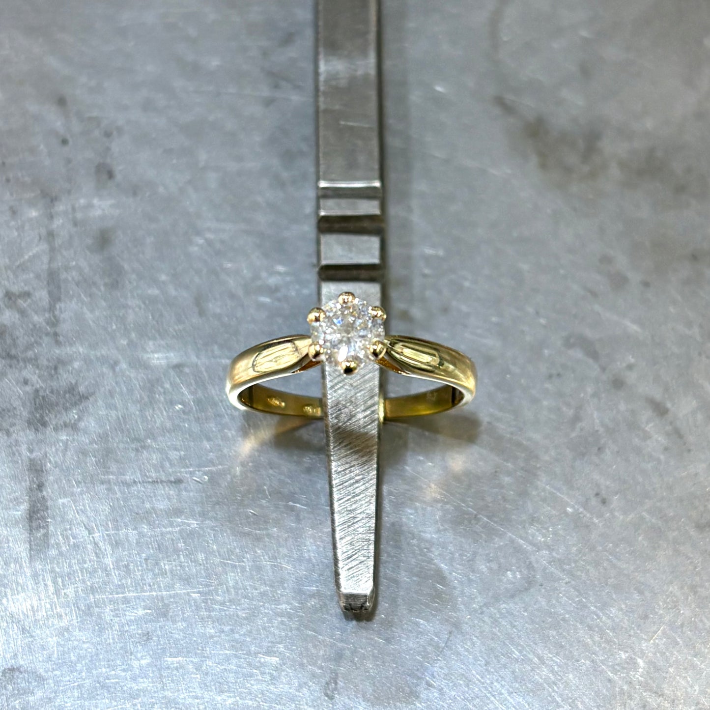 Bague Solitaire - Or Jaune 750 & Diamant