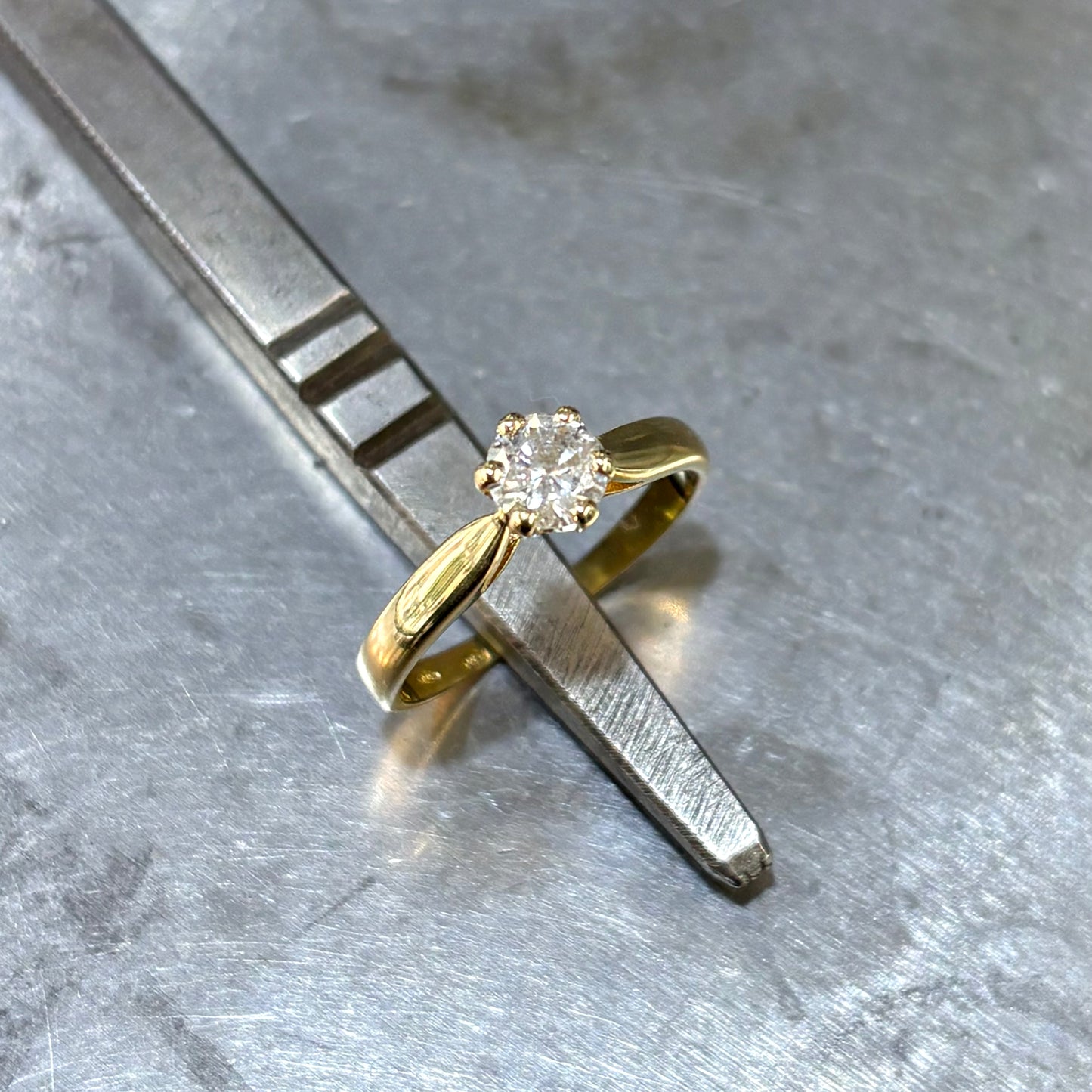 Bague Solitaire - Or Jaune 750 & Diamant