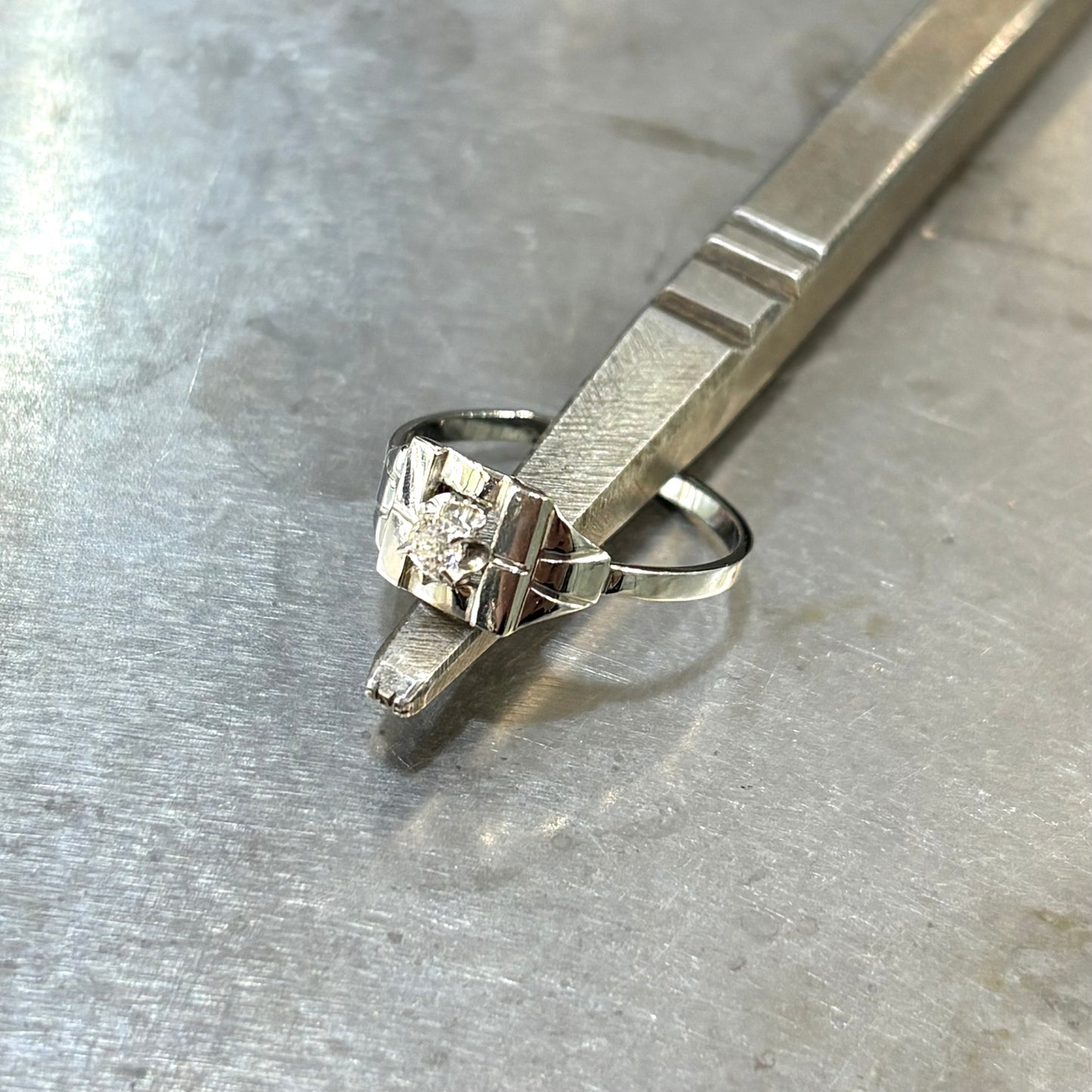 Bague Tank Vintage Art Déco - Or Blanc 750 & Diamant