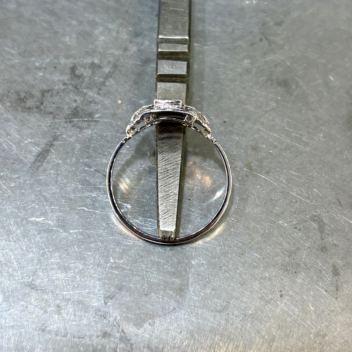 Bague Tank Vintage Art Déco - Or Blanc 750 & Diamant