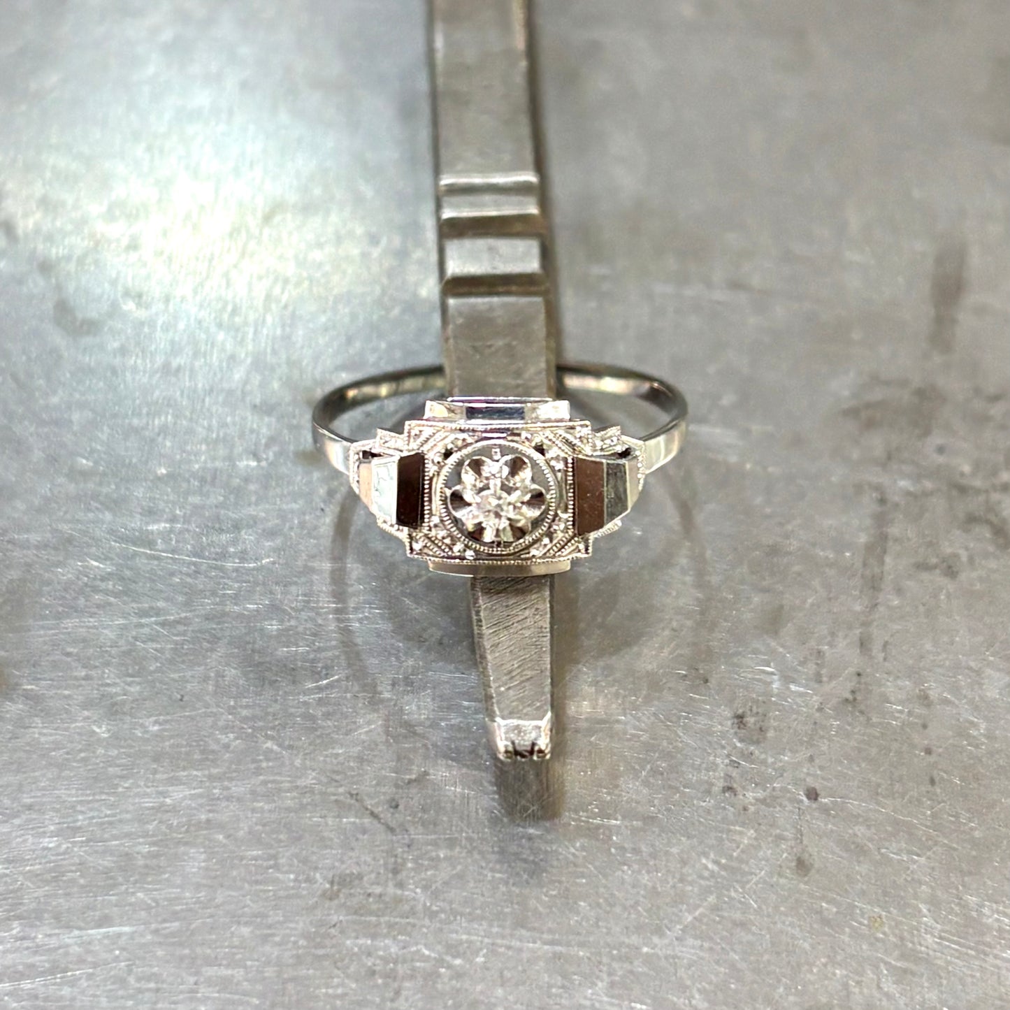 Bague Tank Vintage Art Déco - Or Blanc 750 & Diamant