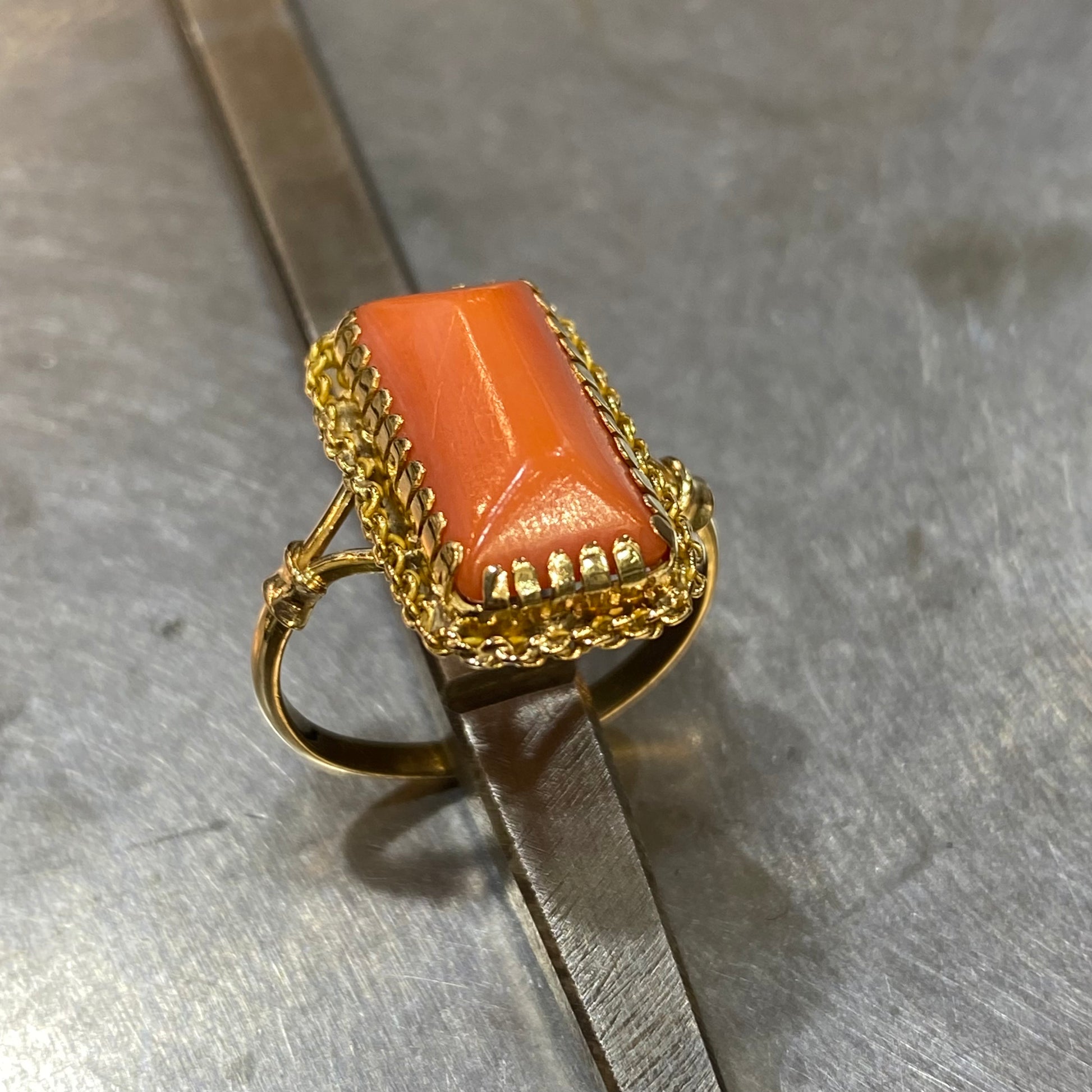 Bague Vintage - Or Jaune 750 & Corail Occasion