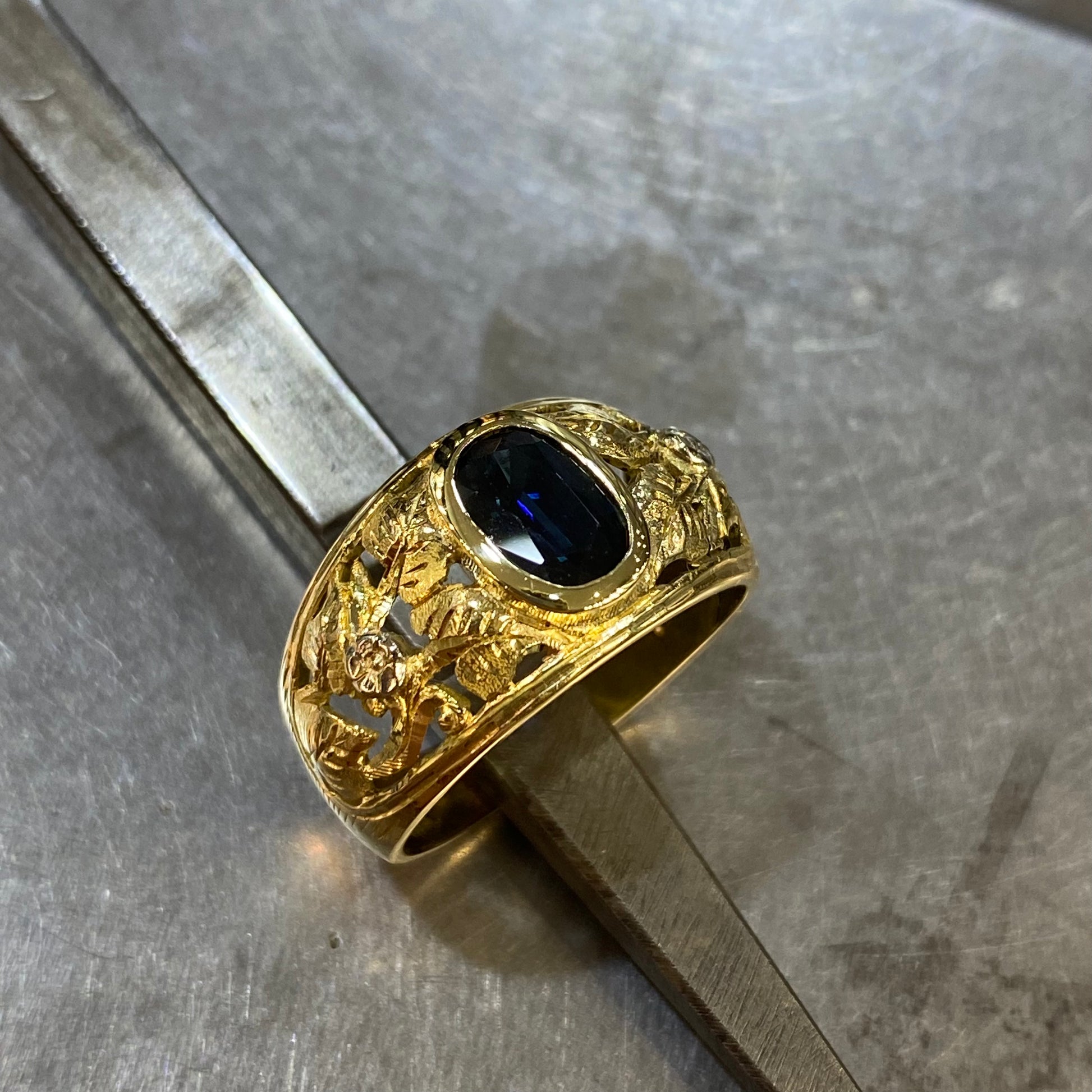 Bague - Or Jaune 750 & Saphir Occasion