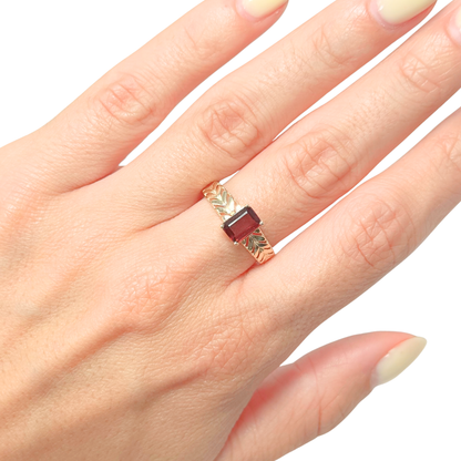 Bague Florale - Or Jaune 750 & Grenat