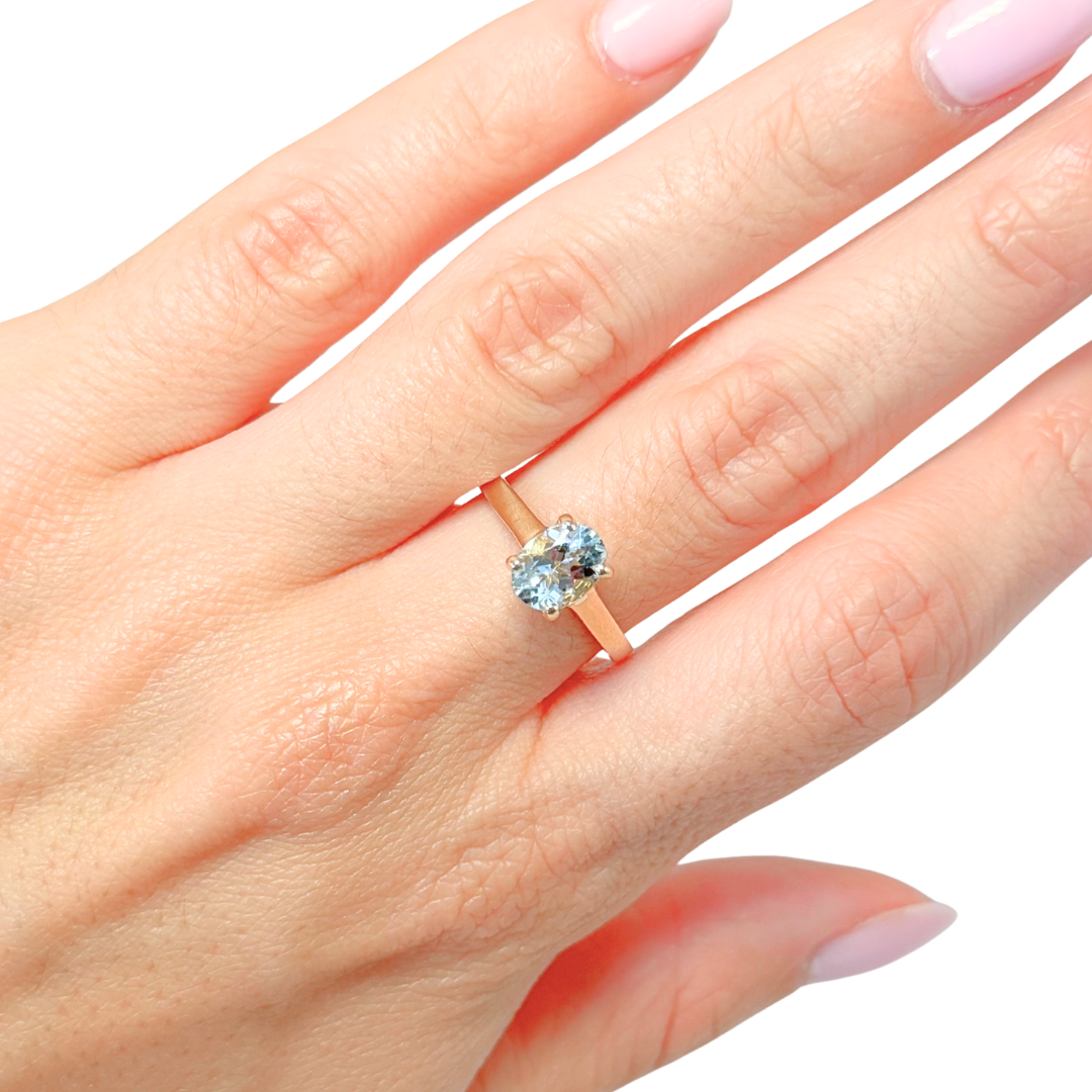 Bague Solitaire - Or Jaune 750 & Aigue-Marine