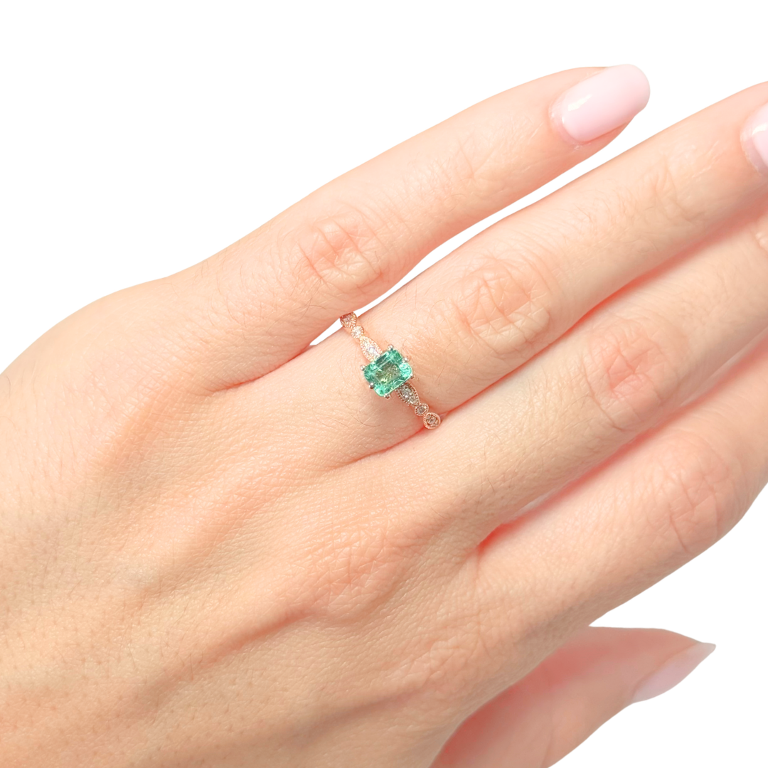 Bague Solitaire - Or Rose 750 Émeraude & Diamants