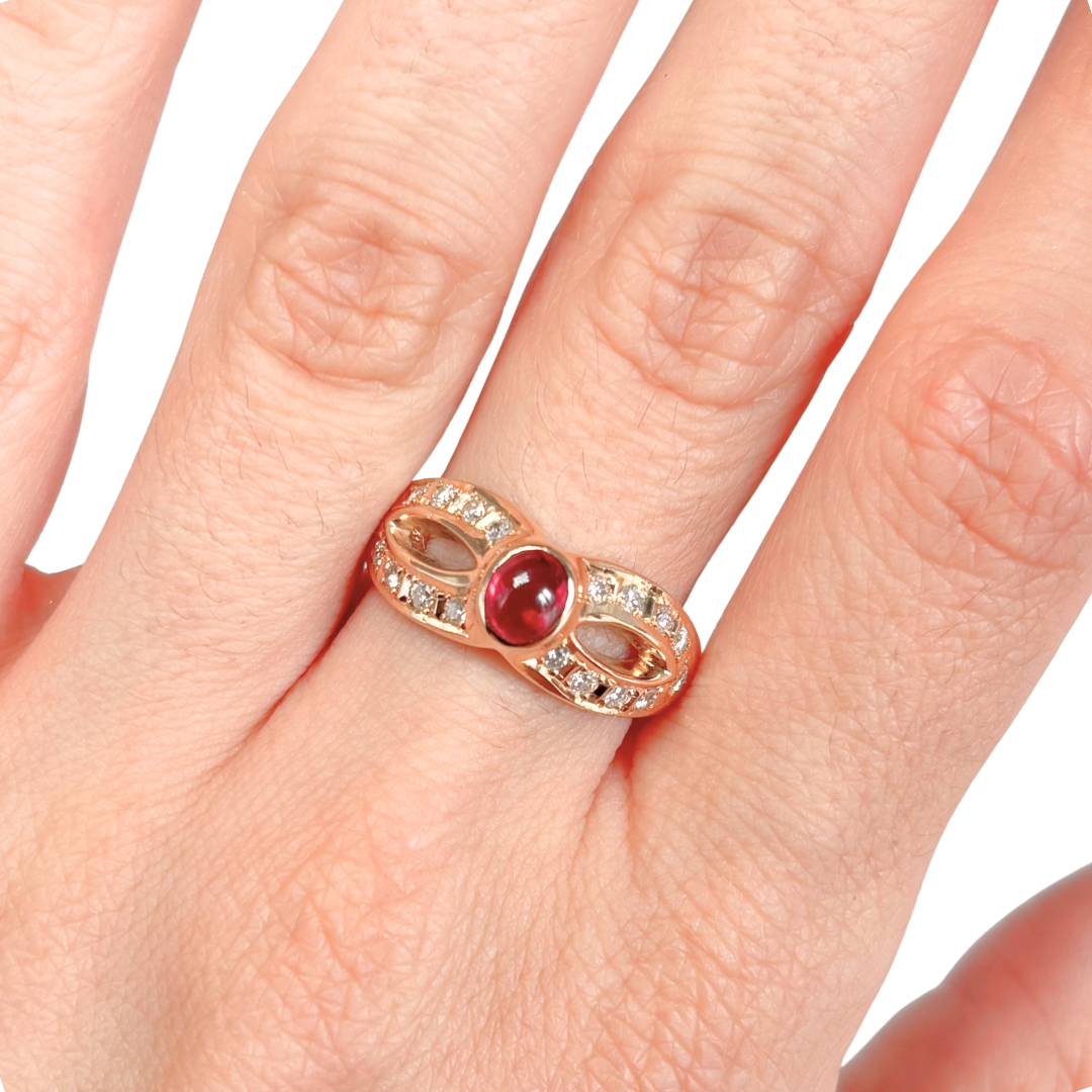 Bague Entrelacs - Or Jaune 750 Rubis & Diamants