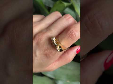 Venus Ring - 750 Yellow Gold