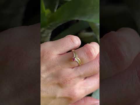 Bague V - Or Jaune 750 & Rubis