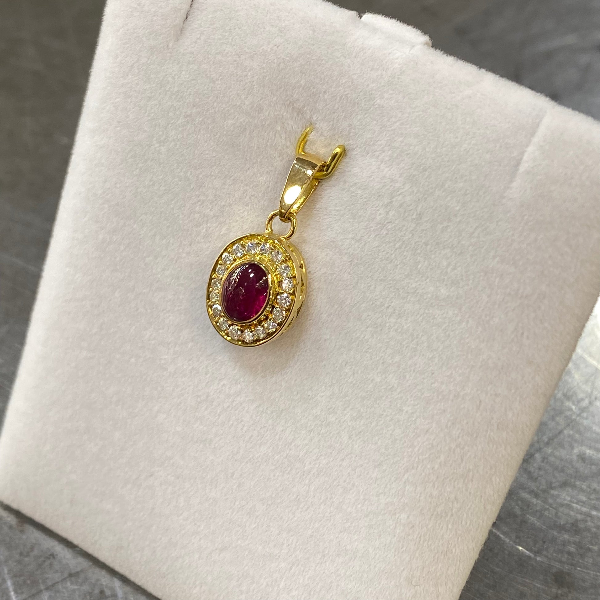 Pendentif Vintage - Or Jaune 750 Rubis & Diamants Création Fremont